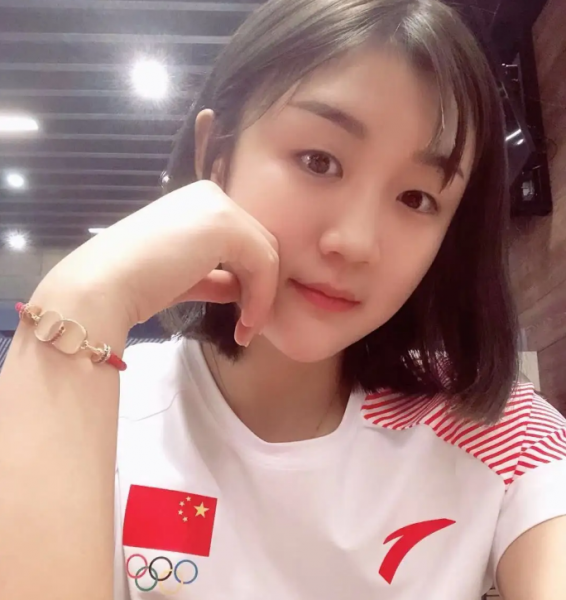 乒乓球拍直拍和横拍是什么意思