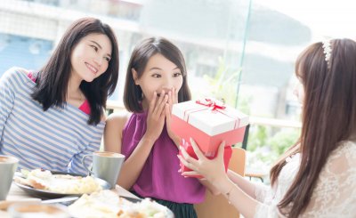 去朋友新家带什么礼物比较合适 朋友搬家送什么礼物合适