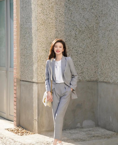 女士正装包括哪些衣服图片