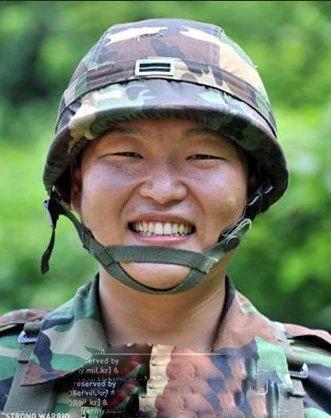 江南style是哪一年出品出来流行的