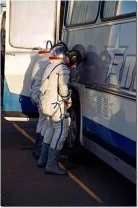 加加林太空行走第一人