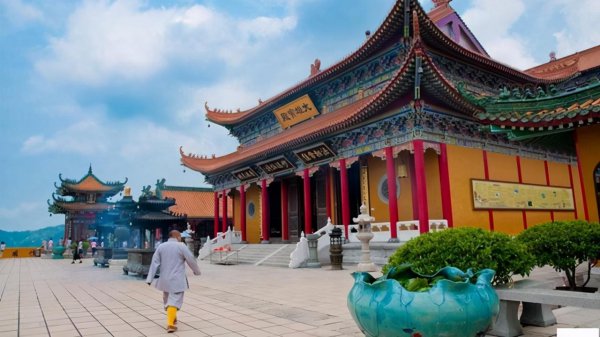 去寺庙点香有什么讲究