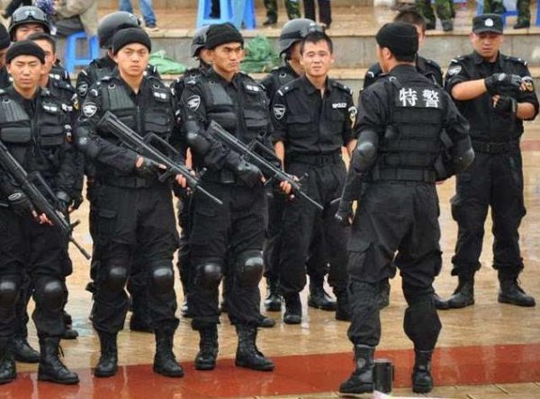 辅警为什么穿正规警察制服