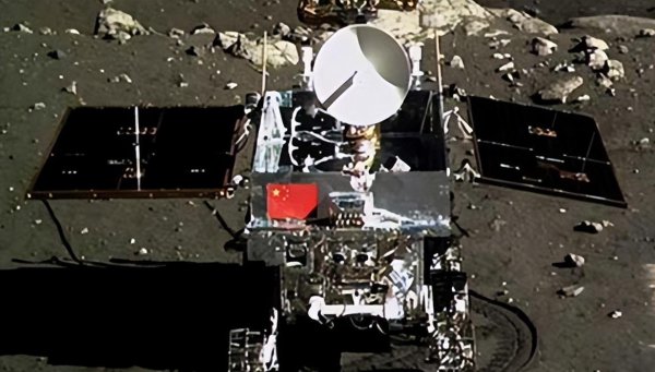 我国首颗探月卫星的名称
