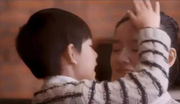 演员潘粤明前妻是谁