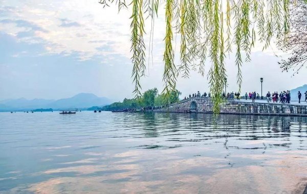 西湖历史背景简介