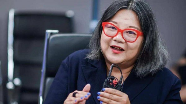 洪晃的四次婚史是怎么回事