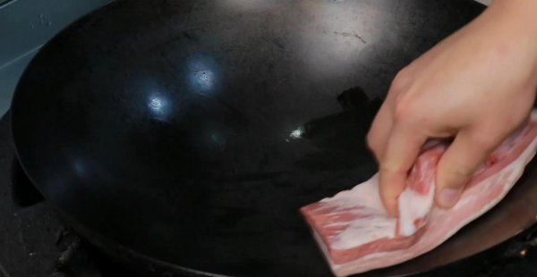 红烧肉怎么做才能软烂而不油腻