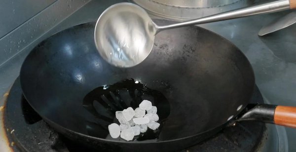 红烧肉怎么做才能软烂而不油腻
