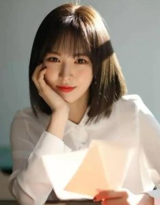 脸长适合剪什么发型女 长脸女生怎么选择适合自己的发型