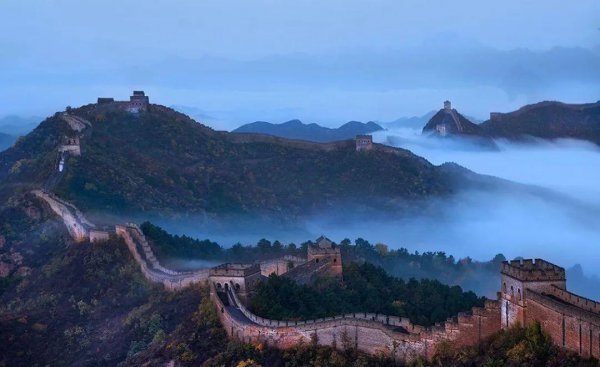 中国历史上第一个皇帝