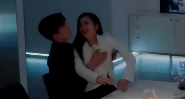 演员张翰出什么事了