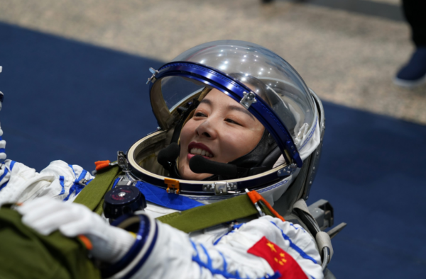 女航天员王亚平级别