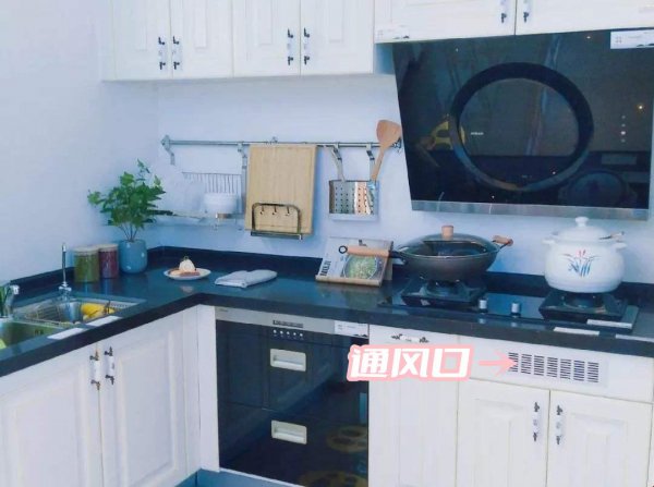 燃气灶打火灶开关一松就熄火是怎么回事