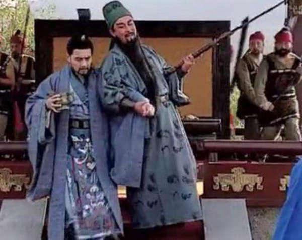关平是谁的儿子