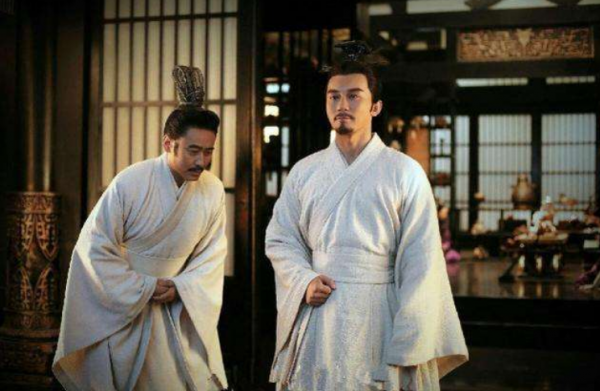 曹丕为什么敢篡位