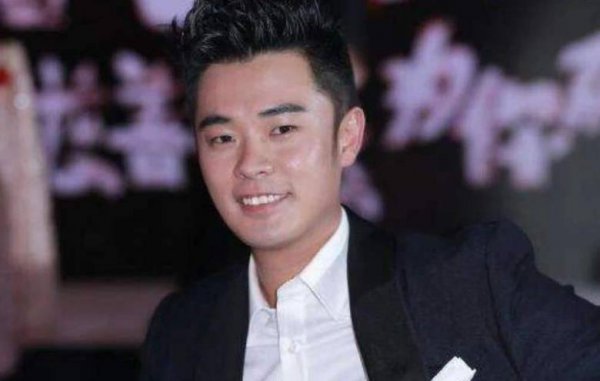 陈赫和陈凯歌什么关系