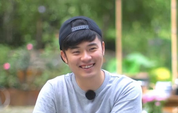 陈赫和陈凯歌什么关系