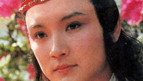 你认为贾宝玉是个什么样的人