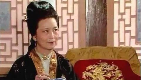 暗地里最护着林黛玉的是谁