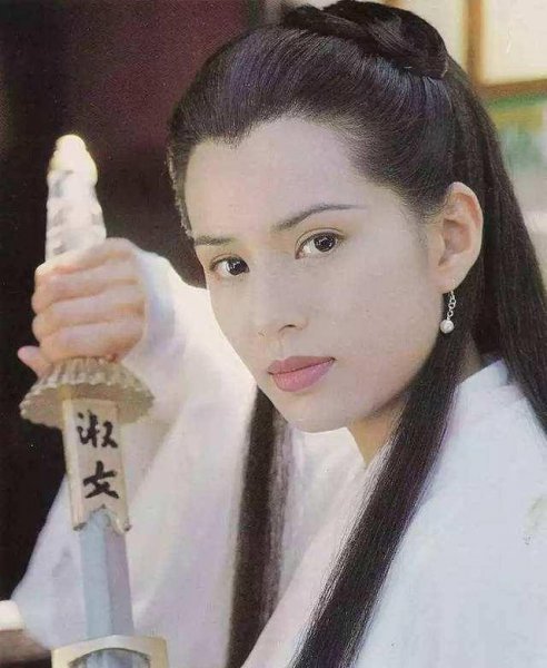 黄蓉和小龙女谁更厉害一点