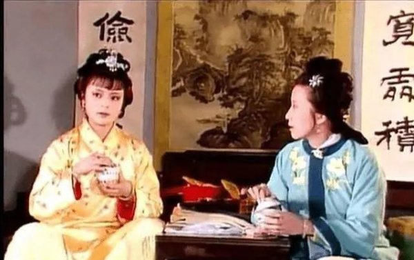 黛玉临终前为什么李纨在场