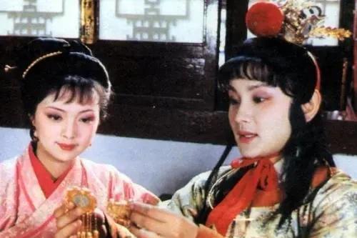 贾母是支持还是反对宝黛姻缘
