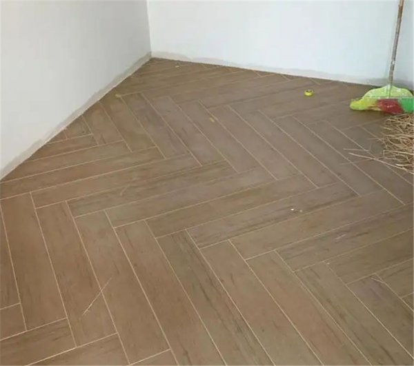 木纹砖铺完太后悔了