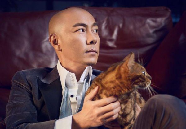 张卫健为什么剃光头