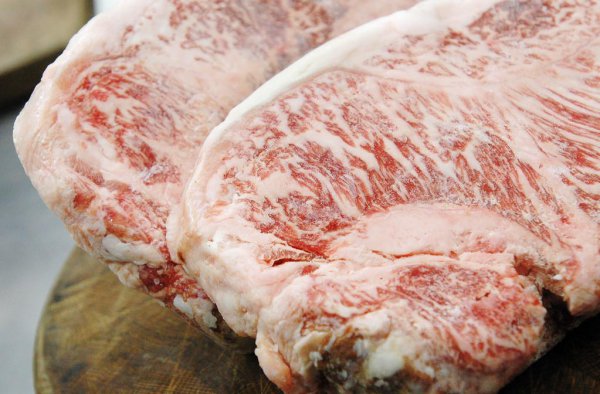 猪肉解冻后还能再冻吗