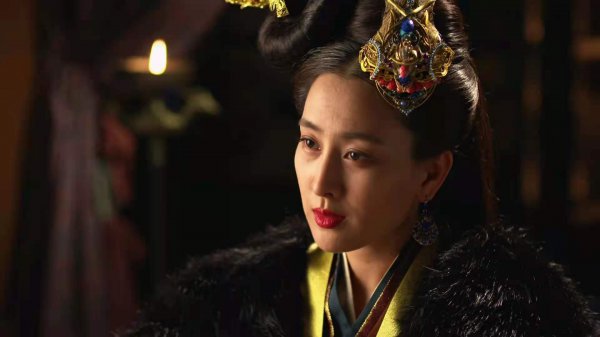 秦惠文王嬴驷的庶长子赢华简介