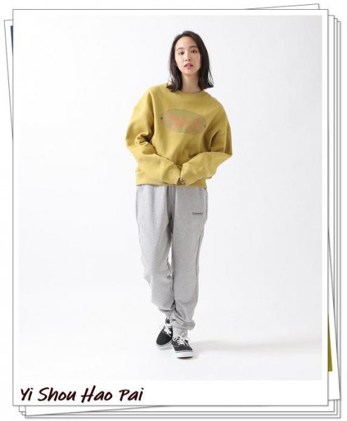 灰色卫裤配什么上衣女图片