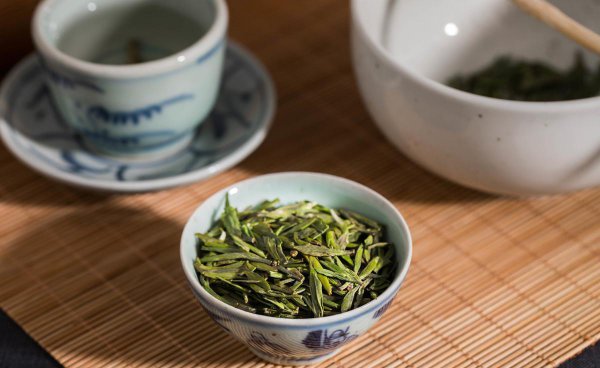 冲泡绿茶水温多少度泡好