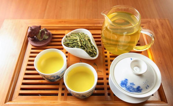 冲泡绿茶水温多少度泡好