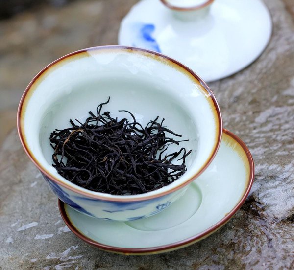 红茶为什么不是redtea而叫blacktea