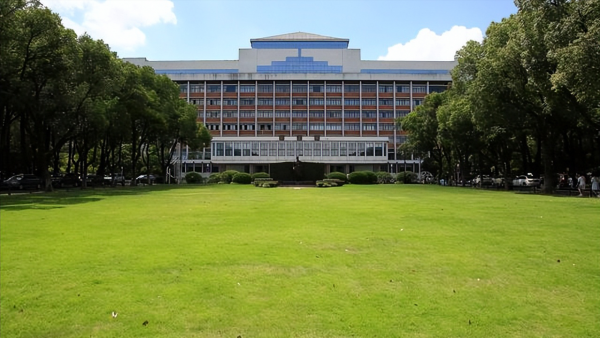浙江大学和南京大学哪个更好一些