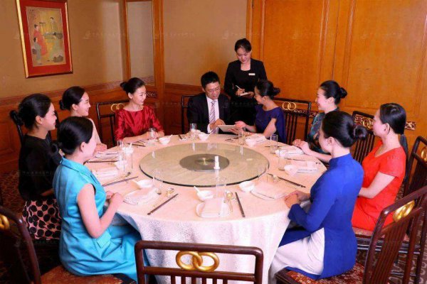 请领导吃饭酒桌开场白三句话
