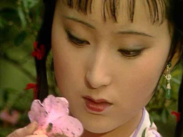 红楼梦林黛玉葬花的原因