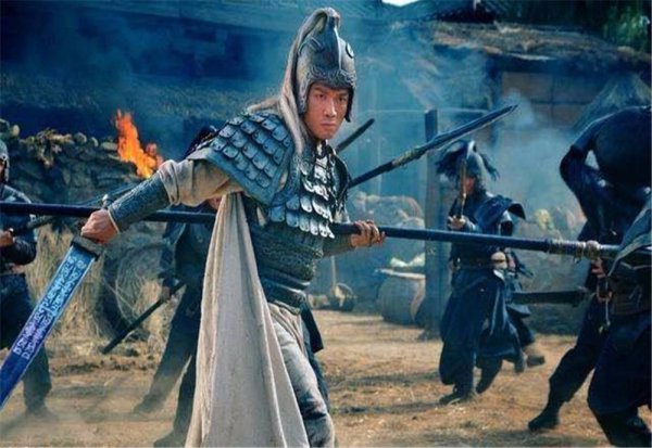 为什么许褚怕赵云