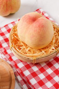 桃子软了颜色有点透明还能吃吗 夏天桃子常温保存几天