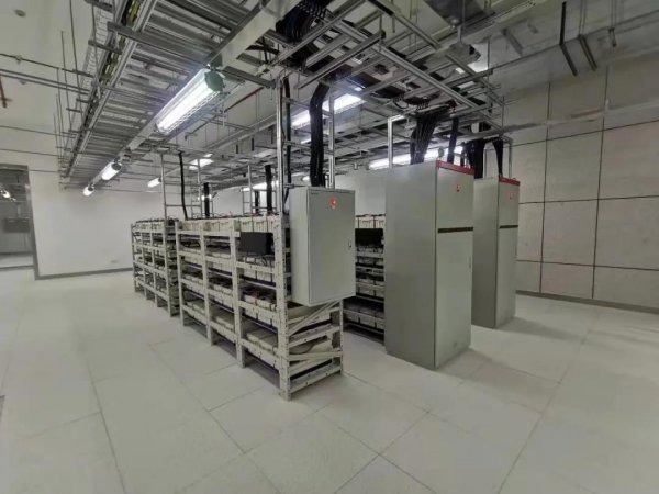 ups不间断电源哪家好