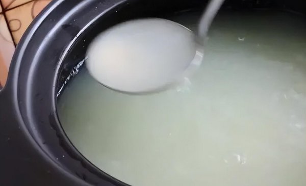 新砂锅用之前怎么处理不裂锅
