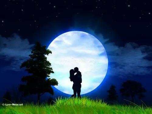 圣诞节和平安夜哪个更隆重一些
