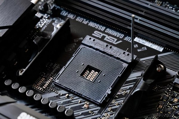 x570和b550哪个好