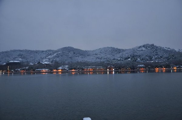 水仙子舟中诗歌鉴赏