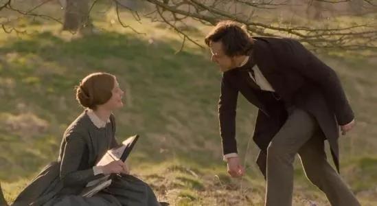 简爱里的主人公叫什么名字