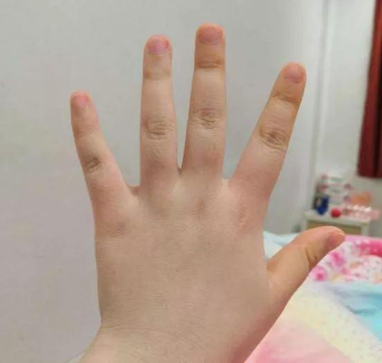 手指短粗的女人命运