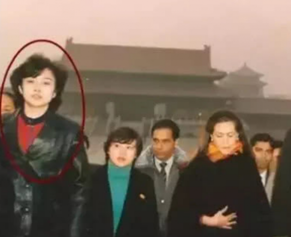 边梅个人简介及出生家庭