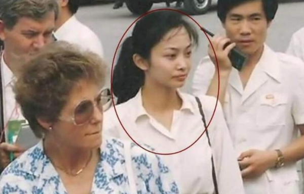 边梅个人简介及出生家庭