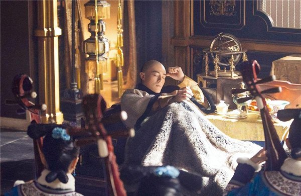 雍正多少岁登基做皇上的